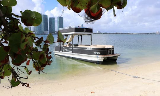 Bateau ponton Avalon de 27 pieds pouvant accueillir jusqu'à 12 personnes, visite de la rivière Miami