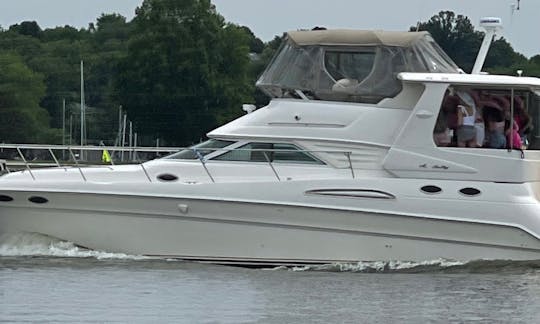 Nashville Yacht Rentals/Nashville, Tennessee