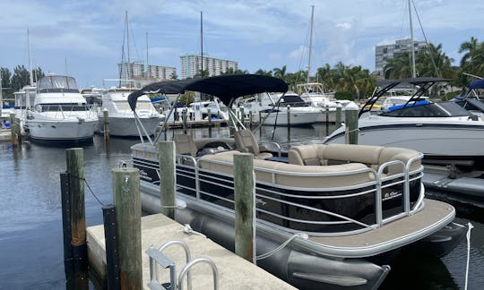 Location de bateaux Tritoon Party — Sunny Isles, Hollywood, Aventura, North Miami
