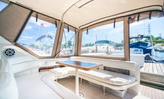 Luxury 33' Sea Ray - Come Charter & See Chicago!