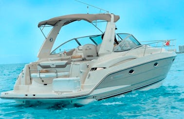 Gorgeous Motor Yacht for 11 people for Rent in Cancún, Mexico