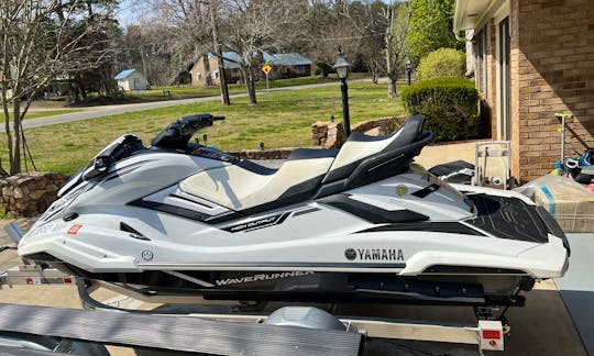 CADILLAC OF JET-SKIS