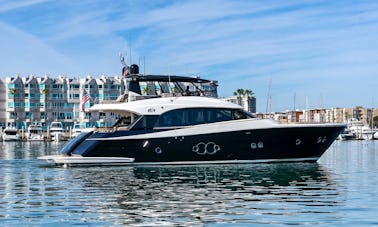 Yacht à moteur Monte Carlo Flybridge de 76 pieds à Marina del Rey