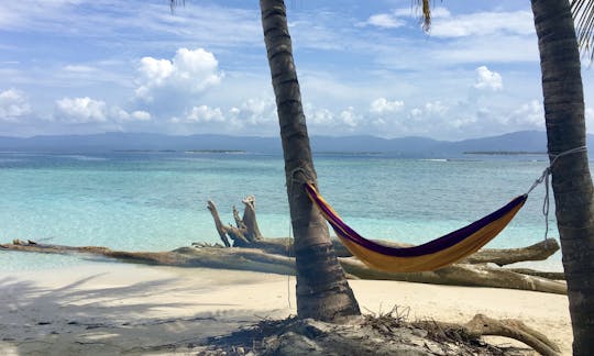 Voilier privé Montecarlo de 43 pieds dans les îles San Blas