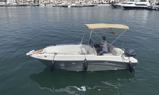 Unlicense boat in Puerto Banus, Marbella (5 people)