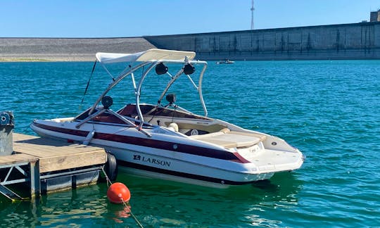 Spacious Fun Boat for Tubing and Wakeboarding, Fuel and Captain included