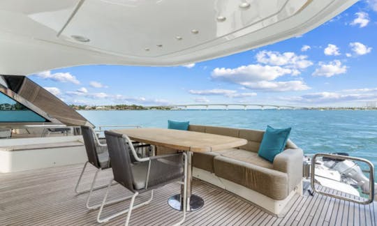 76 pés Super iate de luxo Monte Carlo em Newport Beach, Califórnia