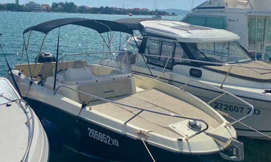 Rent 22ft Quick Silver to cruise around the sea of Zadar