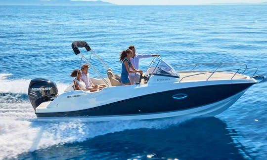 Rent 22ft Quick Silver to cruise around the sea of Zadar