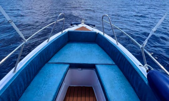 AYHAN MFS30 Deck Boat Rental in Kalivia, Thorikou