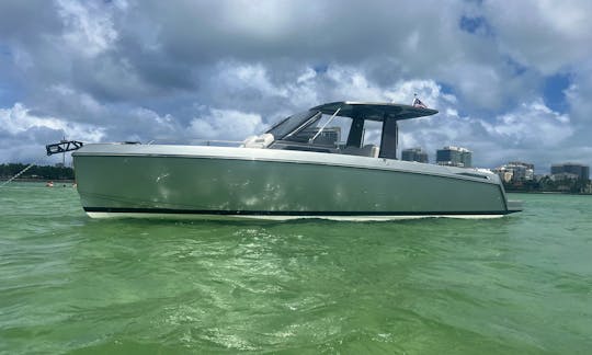 Schaefer V33 Sporty Walk Around Motor Yacht for rent in Miami