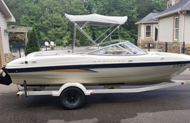 Bayliner 205 24ft Deck Boat Rental in Pickwick Dam, Tennessee!