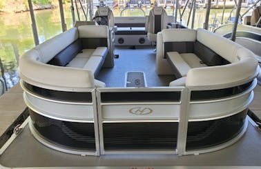 Spacious 26ft Harris Tritoon for rent in Charlotte/Lake Wylie