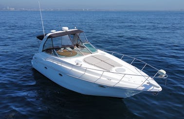 Cruisers Inc 38ft Laniakea Motor Yacht for Stylish Fun for 10ppl