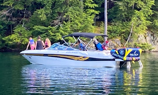 Enjoy Lake George with Crownline 255ss Boat for 6 adventurous people