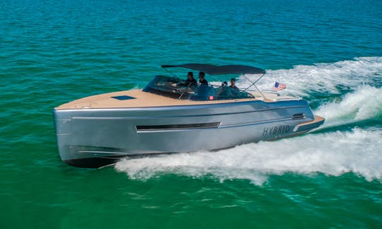 36' E-MOTION | SPORTY AND ELEGANT AND ALWAYS READY FOR A GOOD TIME