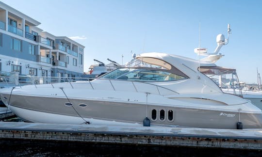 Cruiser Yacht Express de 55 pés (até 6 pessoas) em Newport Beach, Califórnia