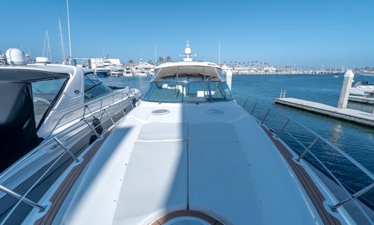 Cruiser Yacht Express de 55 pés (até 6 pessoas) em Newport Beach, Califórnia