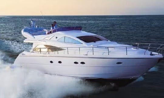 Motor Yacht Charter in Dubai for up to 25 Passengers, Enjoy a Day of Cruising