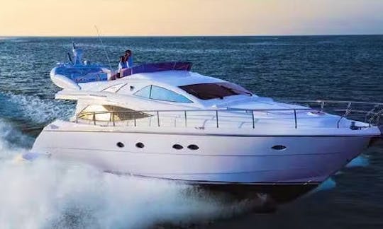 Motor Yacht Charter in Dubai for up to 25 Passengers, Enjoy a Day of Cruising