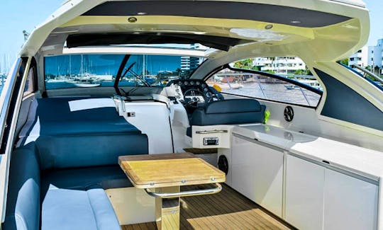 48ft Azimut Luxury Yacht Rental in Bolívar, Colombia