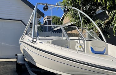 FREE WATER BOTTLES! Rent this boat for a day of fun!