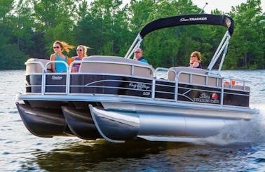 Sun Tracker 22' Party Barge XP3 Pontoon in Canyon Lake