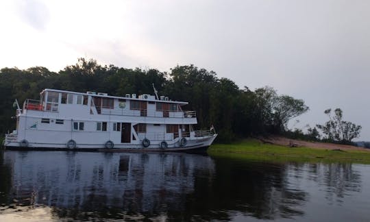 Cruzador Boat Cruise