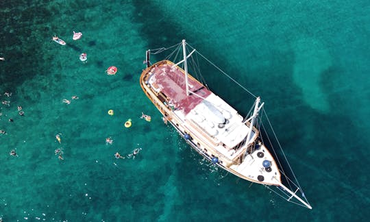 Event boat from Split