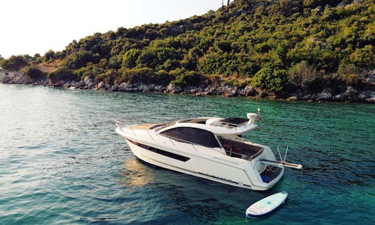 Jeanneau Leader 10 Motor Yacht Rental in Dubrovnik, Croatia