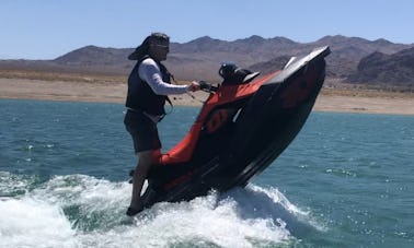 ネバダ州ラスベガスでのジェットスキー Seadoo Trix 2up & 3up レンタル