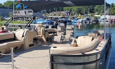 Barletta EXQ23 Expanding 25' Pontoon Boat with Captain Pete on Cass Lake, MI