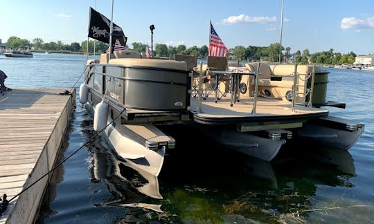 Barletta EXQ23 Expanding 25' Pontoon Boat with Captain Pete on Cass Lake, MI