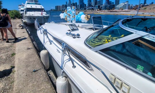 Searay 400 Motor Yacht Rental in Toronto, Ontario