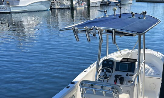 21ft Sea Hunt 207 Triton Center Console for Rent in Key Largo Florida!