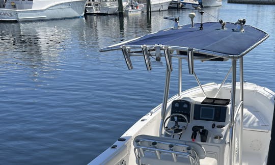 21ft Sea Hunt 207 Triton Center Console for Rent in Key Largo Florida!