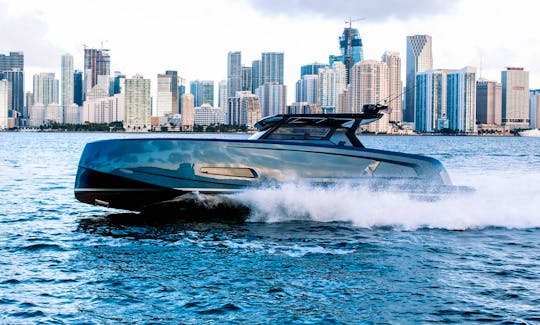 💎Premium Listing - New Luxury Sports Yacht Vanquish VQ45 T-Top + Seabob