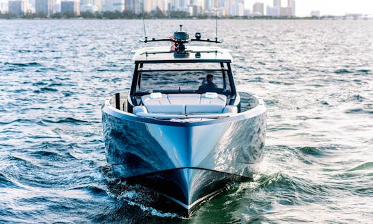 💎Premium Listing - New Luxury Sports Yacht Vanquish VQ45 T-Top + Seabob