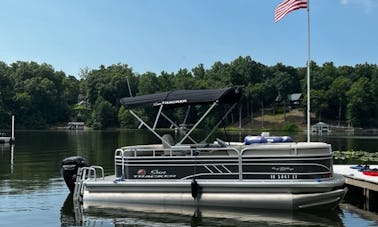 Pontoon Paradise - 2023 Suntracker Party Barge Private Side 2 day min. 