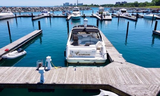 Beautiful 55' SeaRay Sundancer Yacht in Chicago Illinois