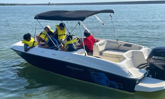 Park & Sail with Bayliner Element 18 Boat at Lewisville Lake