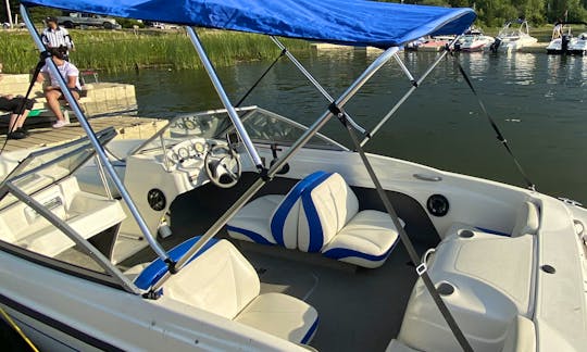 Bayliner 175 Great for Tubing and Cruising on the Lake