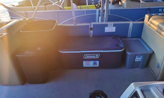 24' Sylvan Pontoon Boat Rental in Austin, Texas for 13 passenger!
