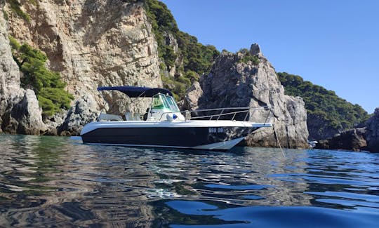 HM 22 Flyer Center Console Rental in Dubrovnik, Croatia