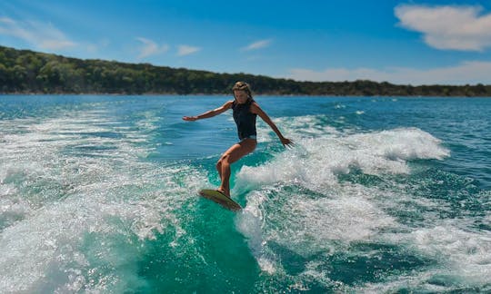 Top-Rated Power Boat Rental on Canyon Lake: The Best in Texas!