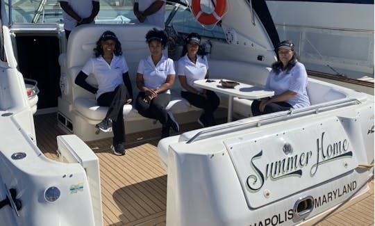 Aproveite nosso serviço de classe mundial a bordo do Sea Ray 400 Sundancer