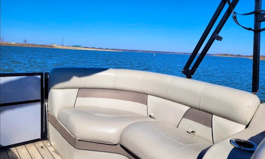 Berkshire Hathaway 21ft Trifecta Luxury Pontoon On Lake Texoma