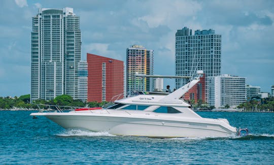 50ft SeaRay Luxury Yacht Charter in Miami