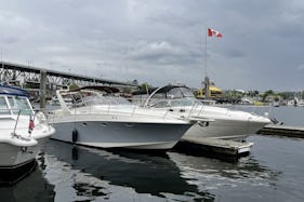 Larson 33ft Luxury Cruiser Yacht in Vancouver, British Columbia
