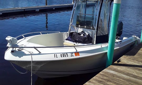 Wahoo Offshore Center Console $100 per hour includes gas and captain!